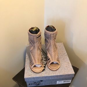 Freebird Bela- Taupe